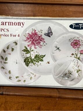 20pc Harmony Floral Pink Dinnerware Set by Totally Tools — Service for 4